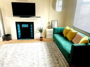 Evo Green Gravesend 2 bed Apartment - 2 mins STN Town Centre